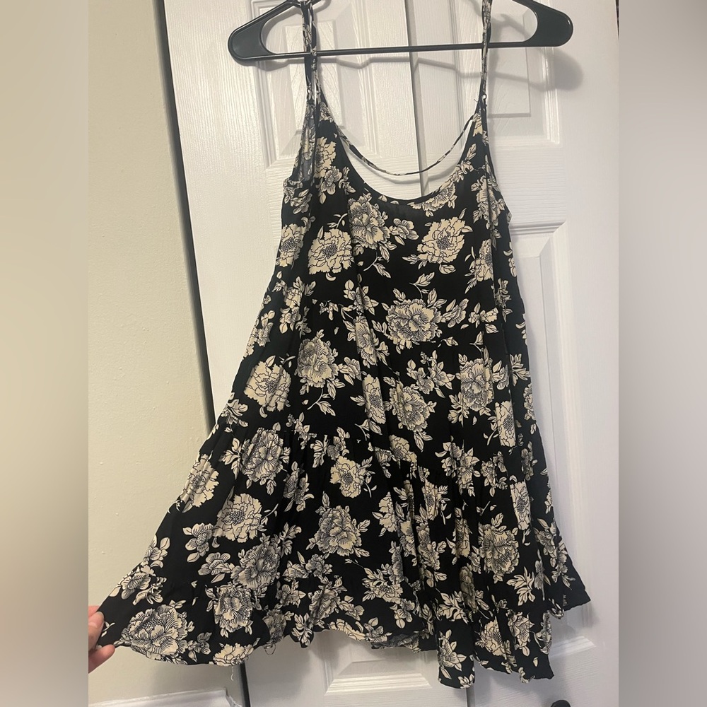 Brandy Melville Floral Black and White Dress